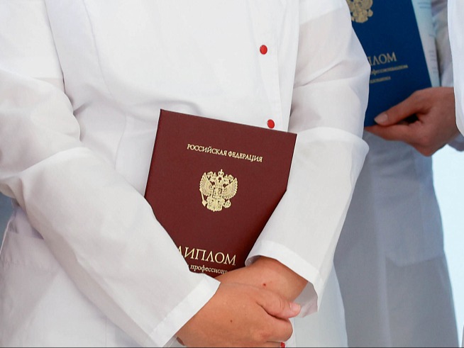 За шесть лет в здравоохранение Приморья пришли более 14 тысяч медиков: привлекать и закреплять специалистов помогают меры поддержки, сообщает  www.primorsky.ru.