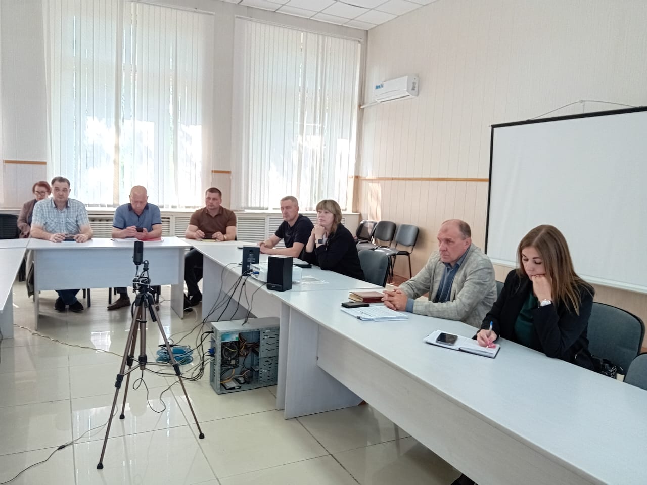 Депутаты от 2 избирательного округа подняли вопрос о подтоплении домов индивидуального жилого сектора пгт Лучегорск.