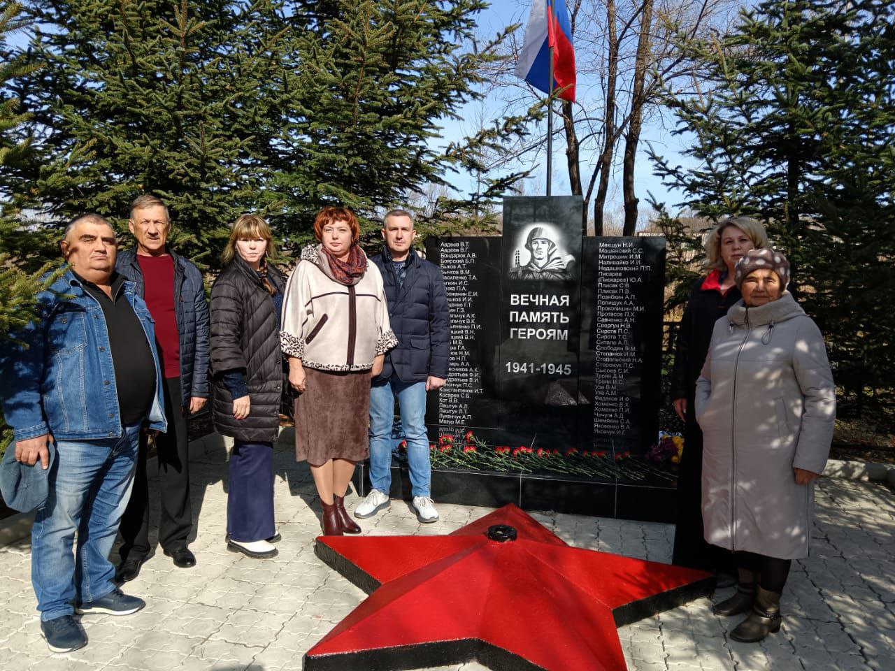 В селе Игнатьевка открыли новый памятник.