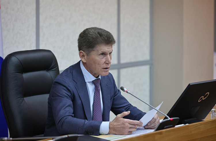 Олег Кожемяко поручил главам муниципалитетов срочно наладить подачу тепла жителям, сообщает primorsky.ru. Олег Кожемяко поручил главам муниципалитетов срочно наладить подачу тепла жителям, сообщает primorsky.ru.