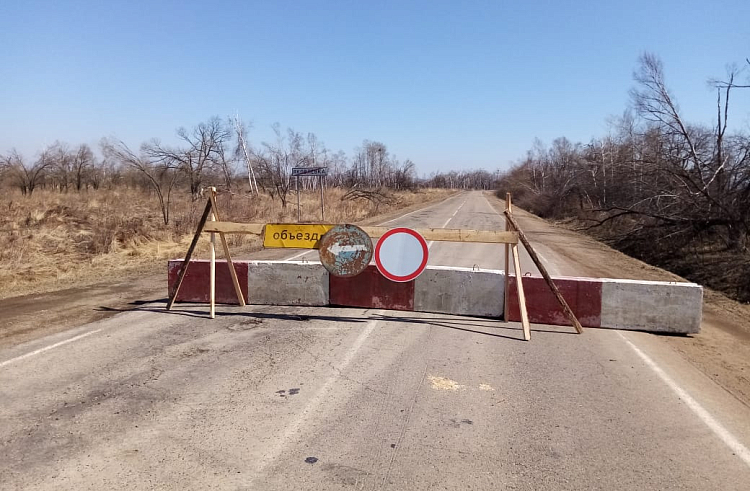 Переливы образовались на двух участках приморских дорог. Переливы образовались на двух участках приморских дорог.
