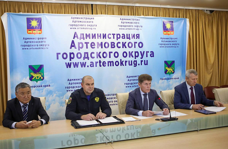 В большинство пострадавших от непогоды населенных пунктов Приморья вернули свет, сообщает primorsky.ru. В большинство пострадавших от непогоды населенных пунктов Приморья вернули свет, сообщает primorsky.ru.